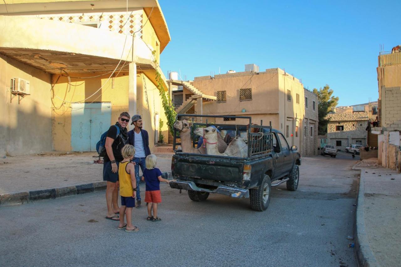 Petra Family House Bed & Breakfast ภายนอก รูปภาพ