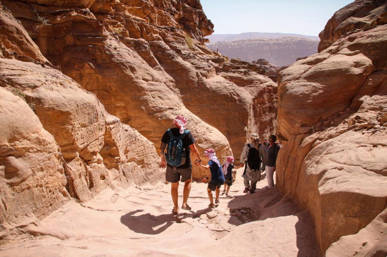 Petra Family House Bed & Breakfast ภายนอก รูปภาพ